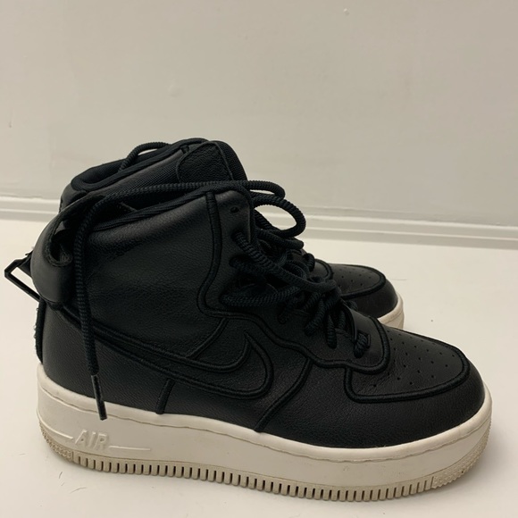 Nike - Picture 6 of 9